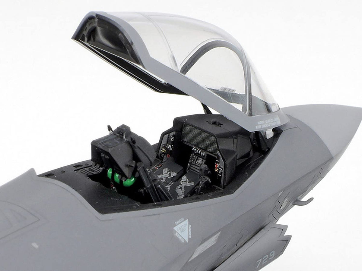 1:72 F-35A Lightning II Plastic Model Kit Z6784