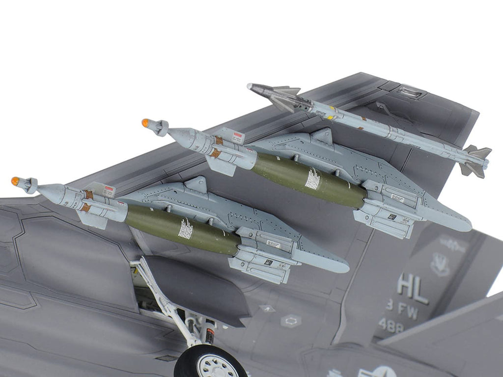 1:72 F-35A Lightning II Plastic Model Kit Z6784