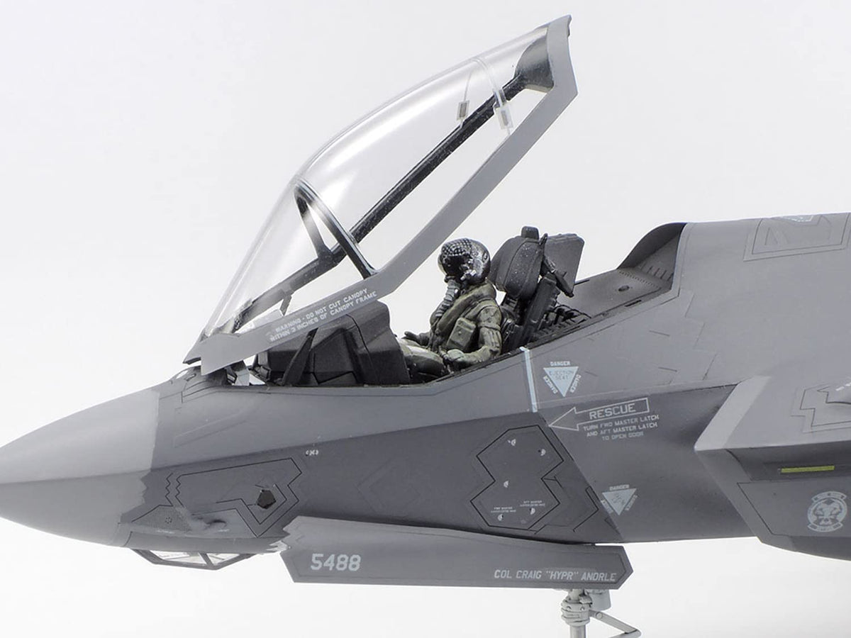 1:72 F-35A Lightning II Plastic Model Kit Z6784