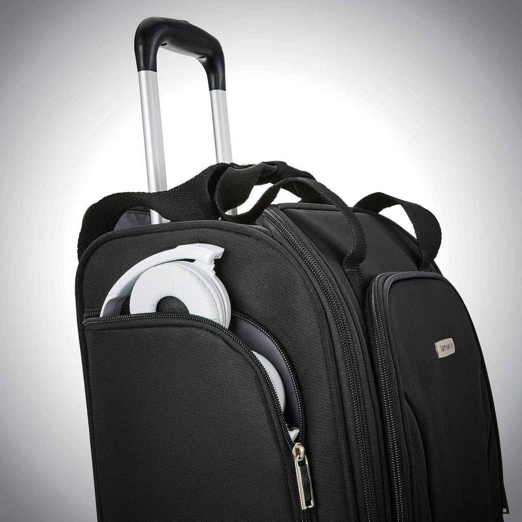 Underseat Carry-On Spinner With USB Port R32930