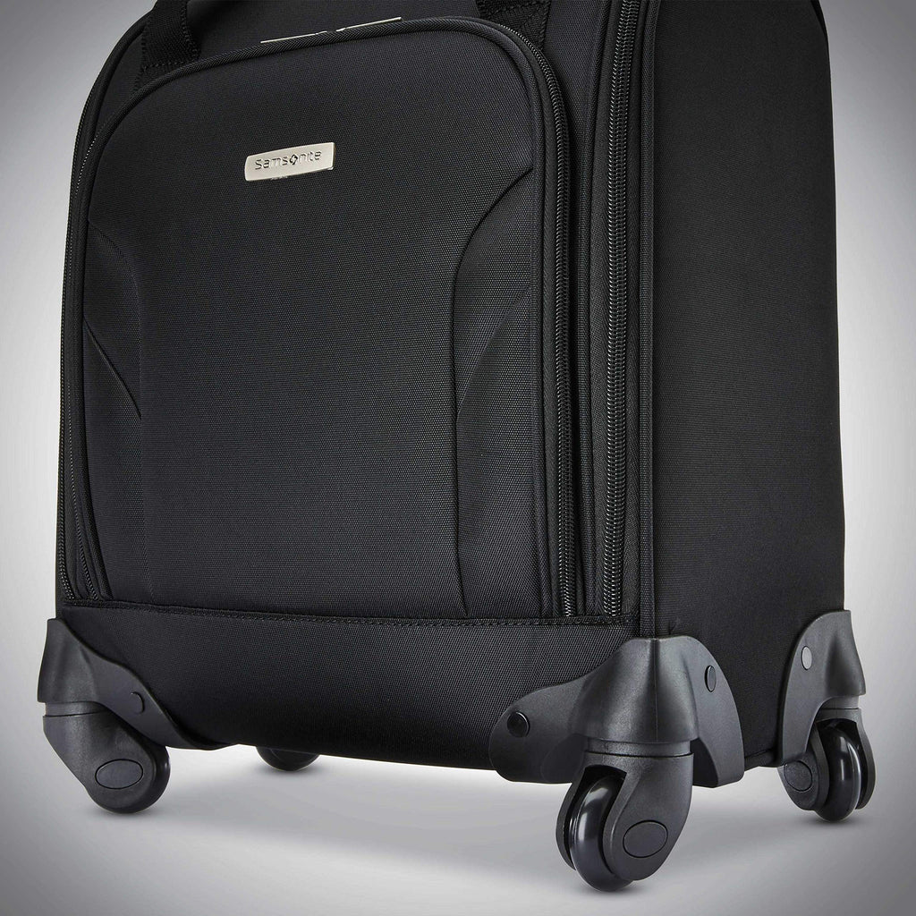 Underseat Carry-On Spinner With USB Port R32930